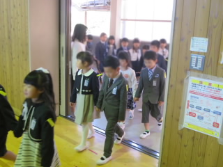 20190404nyuugakusiki003.JPG