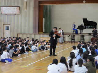 鑑賞音楽会 (2).JPG