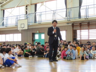 20250425-1nen-omukae08.JPG