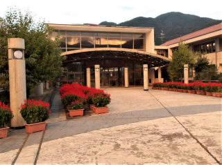 r60911121.jpg