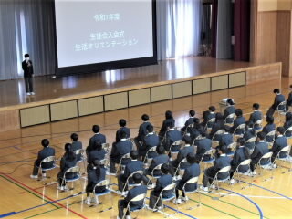 r7040704.jpg