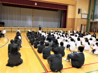 r7042801.jpg
