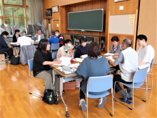r7051606.jpg