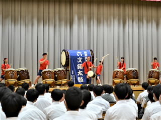 r7092604.jpg