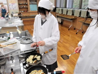 r7101516.jpg