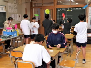 r7102202.jpg