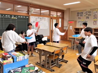 r7102203.jpg
