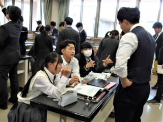 r7102802.jpg