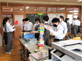 r7102905.jpg
