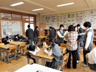 r7110511.jpg