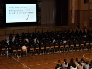 r7110614.jpg