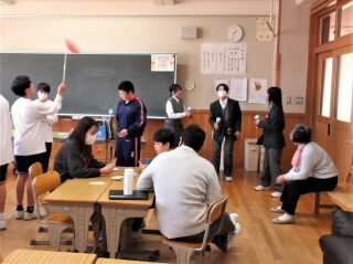 r7121004.jpg