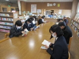 20251205dokusyo001.jpg
