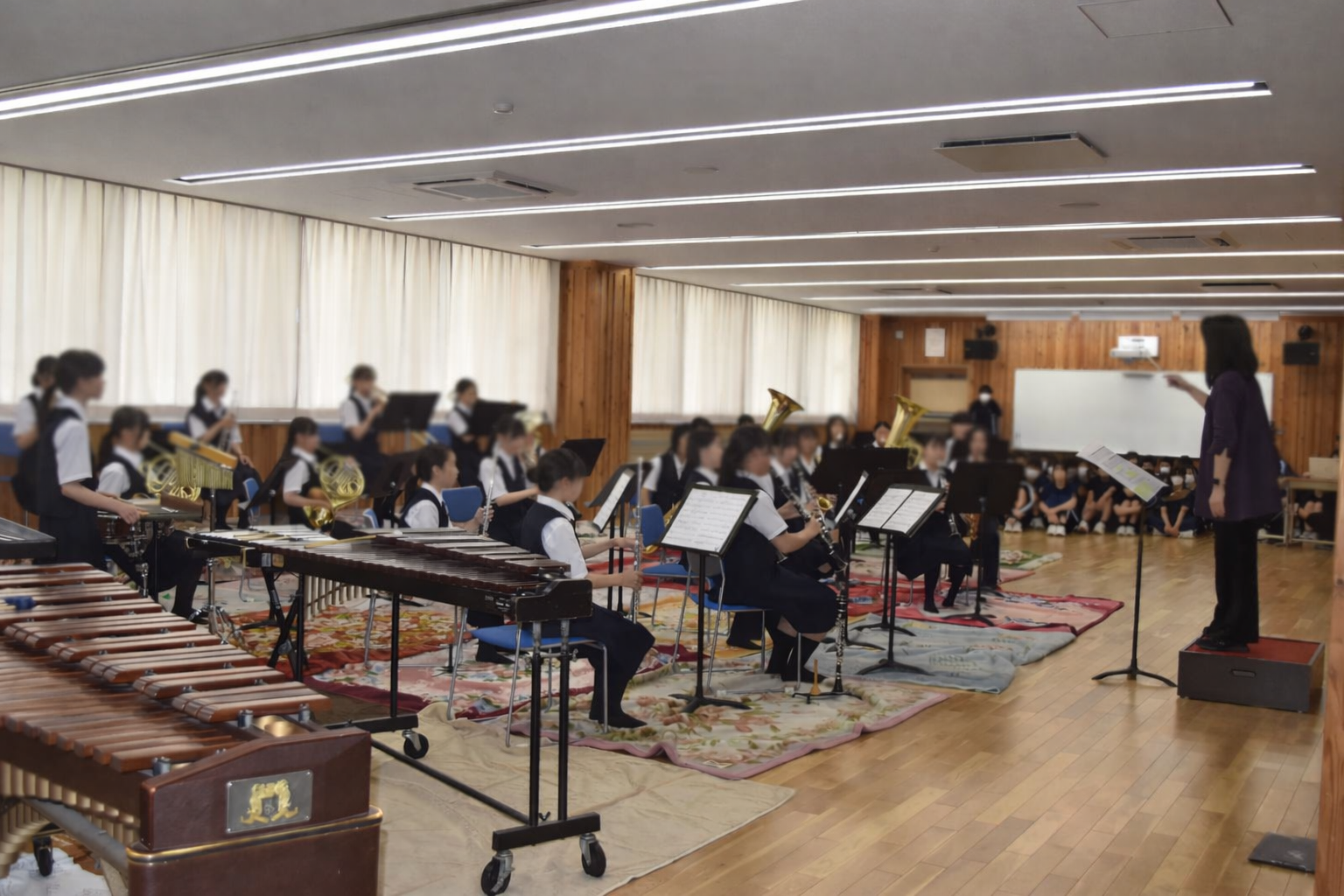 吹奏学部演奏　加工.png
