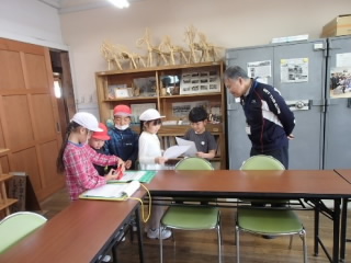 20230421_1nen_gakkoutanken.jpg