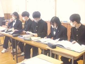 後期生徒会①HP用.png