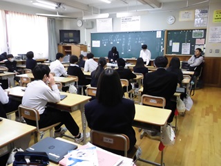 中学校説明会2HP用.jpg